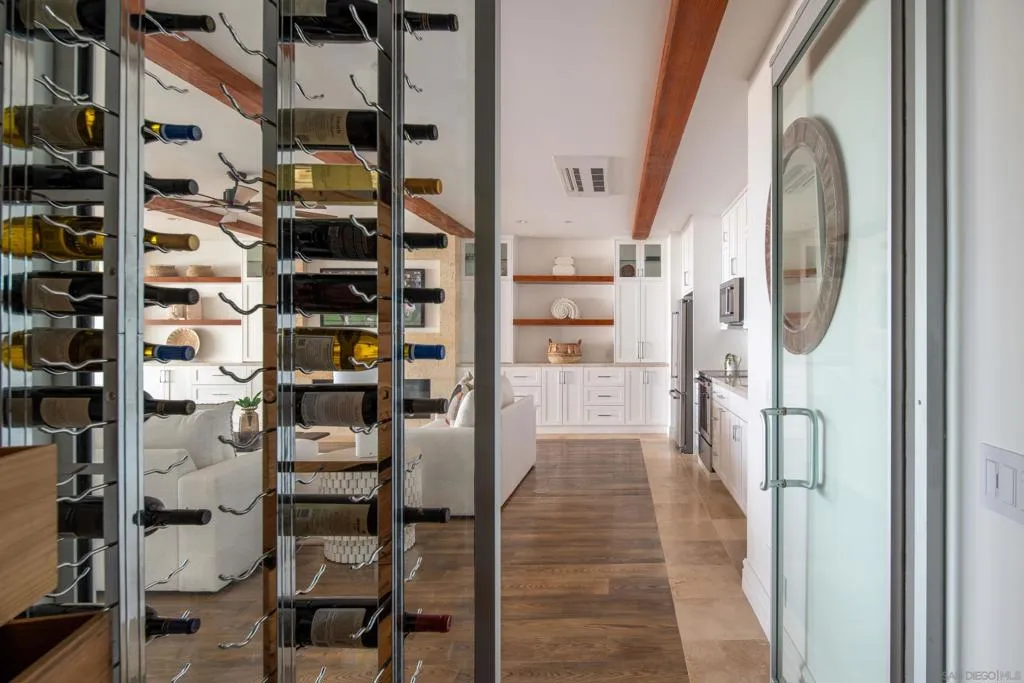 San Diego, California 92109, United States, 4 Bedrooms Bedrooms, ,4 BathroomsBathrooms,Residential,Active,178680