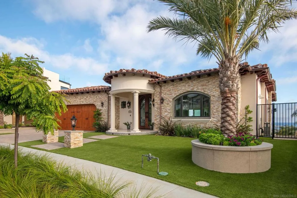 San Diego, California 92109, United States, 4 Bedrooms Bedrooms, ,4 BathroomsBathrooms,Residential,Active,178680