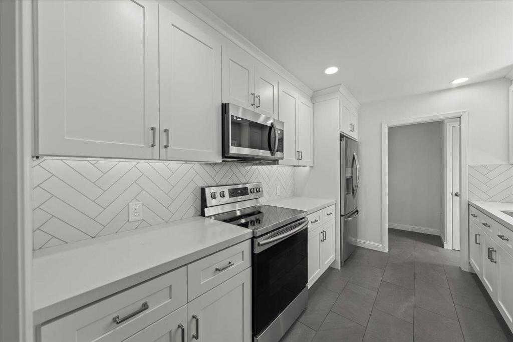 6121 Montgomery Court
