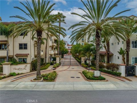 Photo of 401 Bernard St #202, Costa Mesa, CA 92627 (MLS # PW25255458)