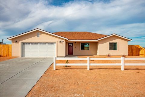Photo of 8225 Peach Avenue, California City, CA 93505 (MLS # SR26059736)