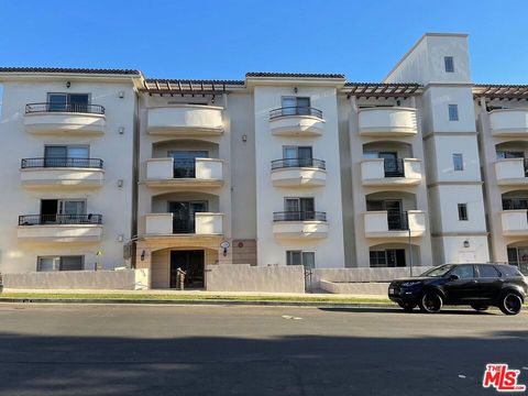 11860 Kiowa Avenue Los Angeles CA 90049