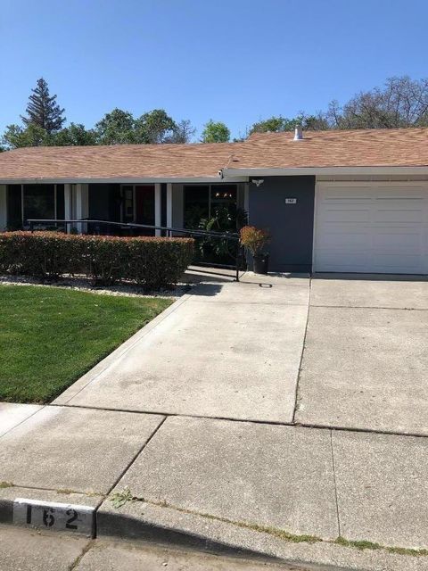 Photo of 162 N Alamo Drive, Vacaville, CA 95688 (MLS # ML82029161)