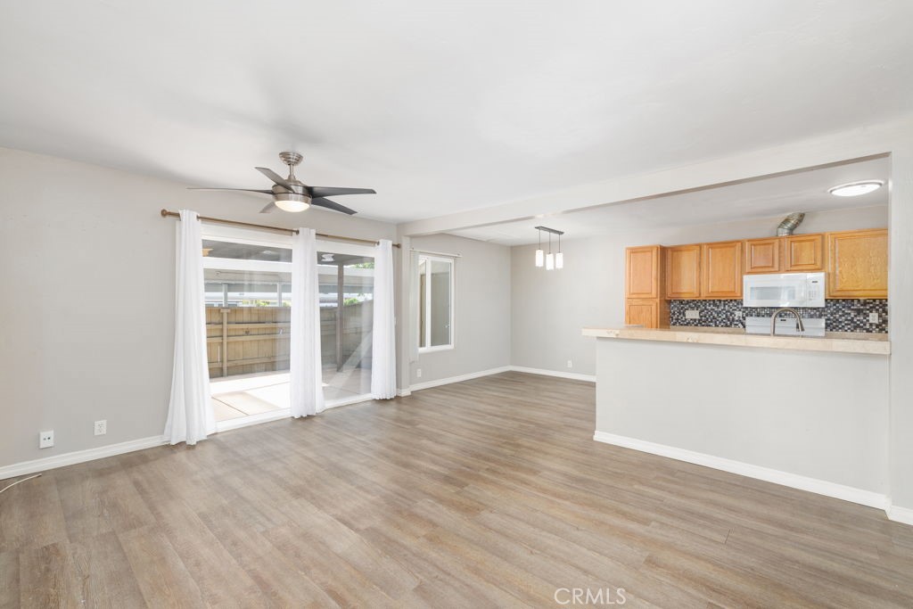 6883 Bear River Row 1