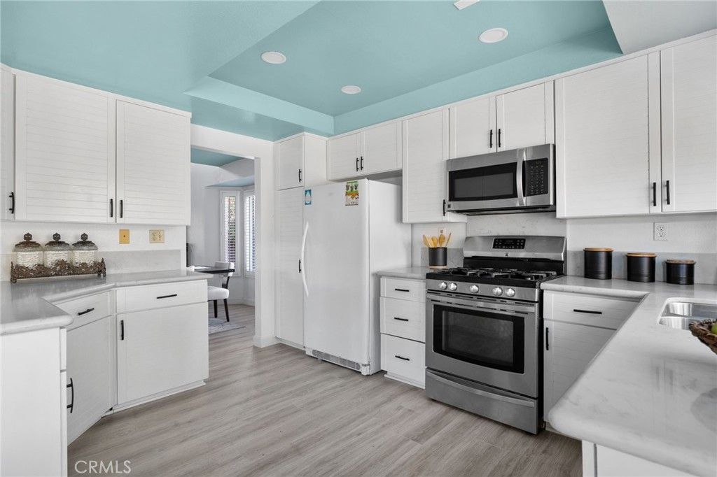 listing image 130721339000783179698