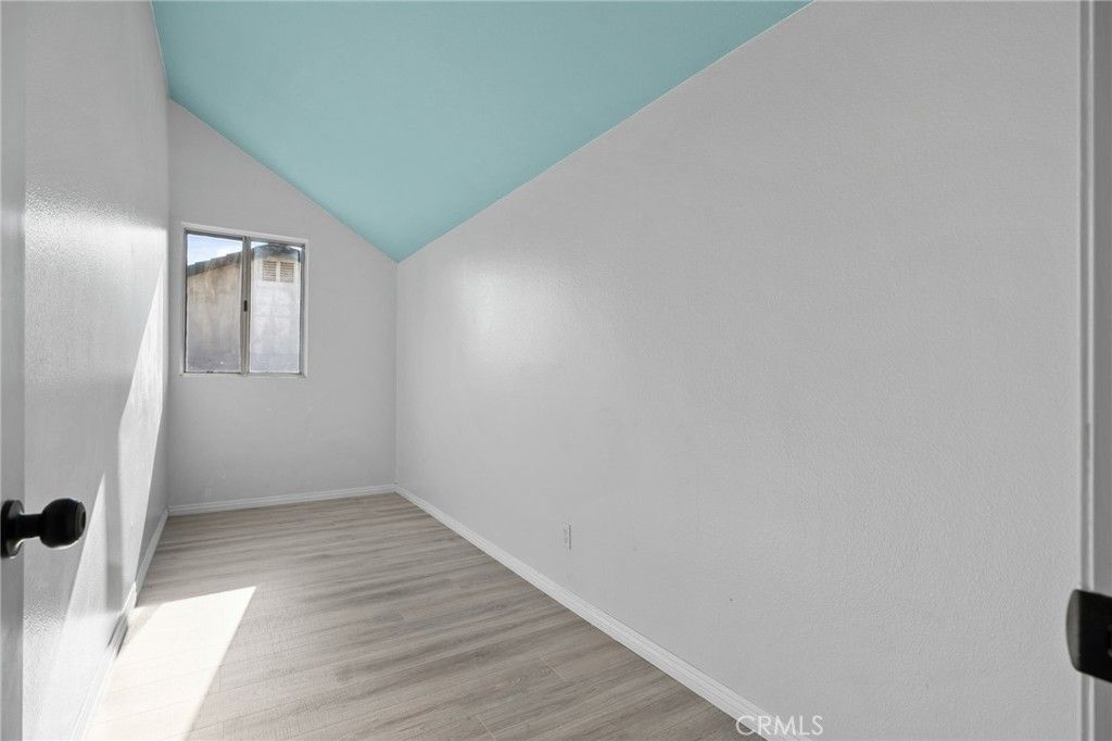 listing image 130728305279750581079