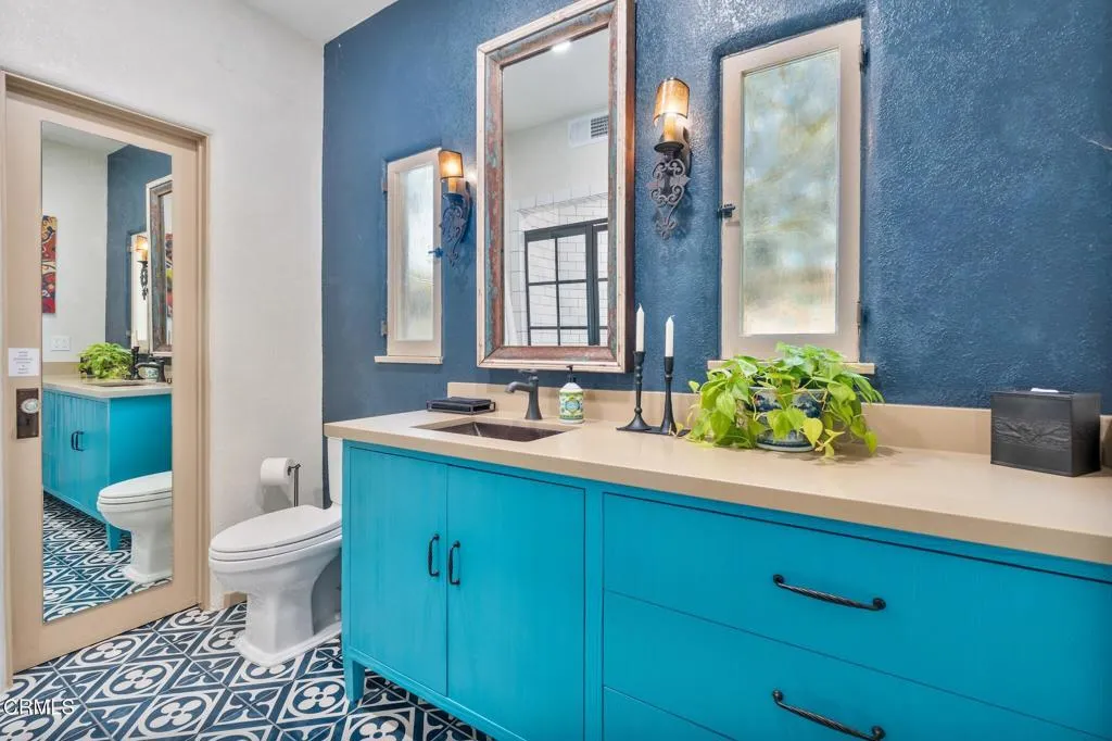 Glendale, California 91208, United States, 3 Bedrooms Bedrooms, ,4 BathroomsBathrooms,Residential,Active,130713