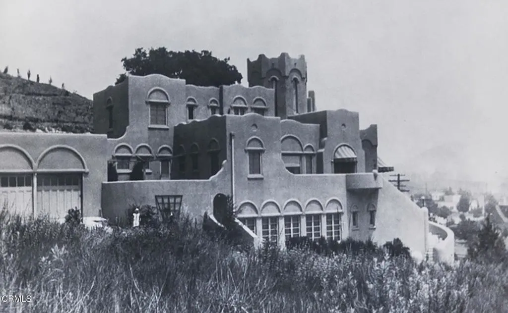 Glendale, California 91208, United States, 3 Bedrooms Bedrooms, ,4 BathroomsBathrooms,Residential,Active,130713