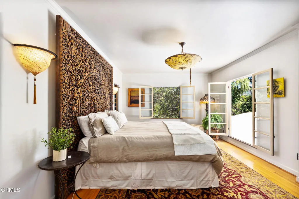 Glendale, California 91208, United States, 3 Bedrooms Bedrooms, ,4 BathroomsBathrooms,Residential,Active,130713