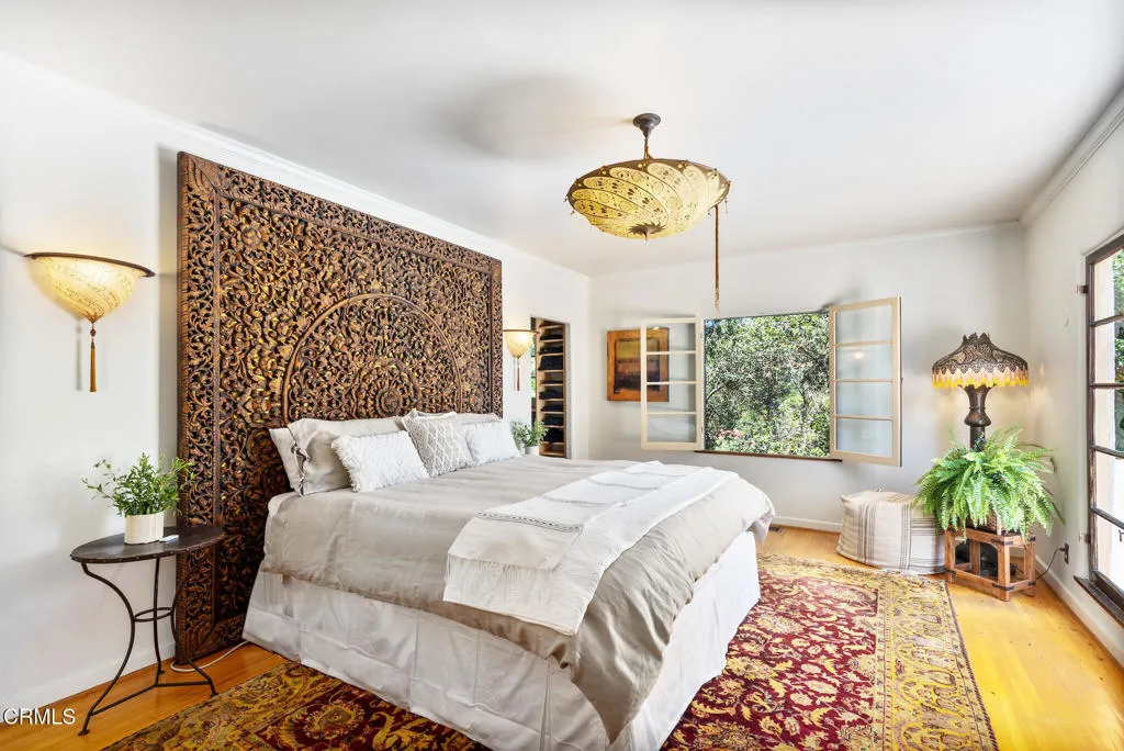 Glendale, California 91208, United States, 3 Bedrooms Bedrooms, ,4 BathroomsBathrooms,Residential,Active,130713