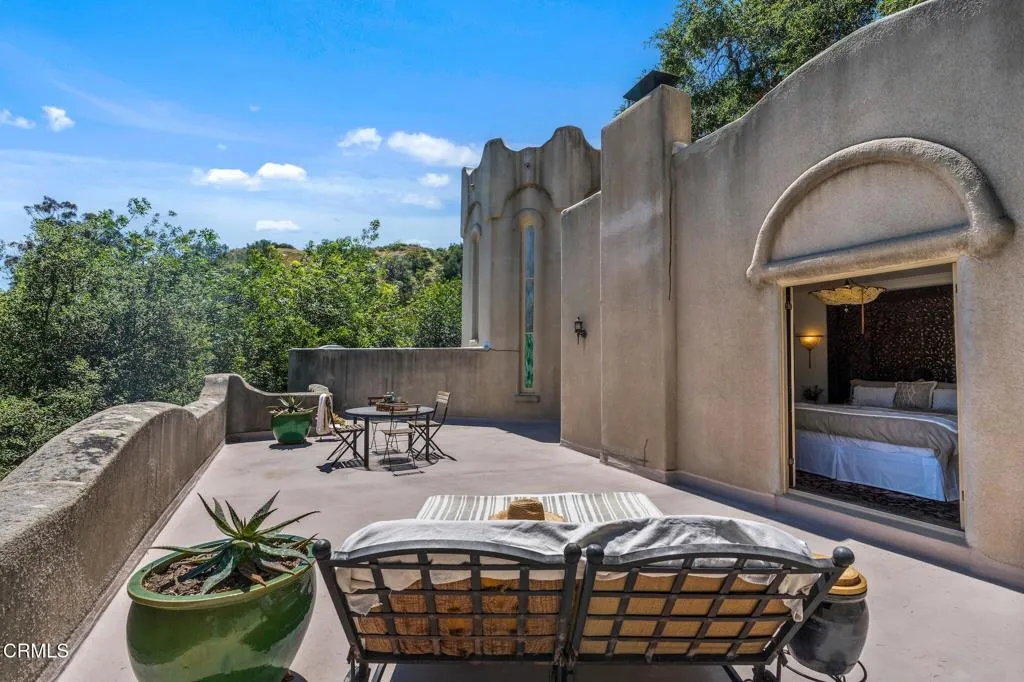 Glendale, California 91208, United States, 3 Bedrooms Bedrooms, ,4 BathroomsBathrooms,Residential,Active,130713