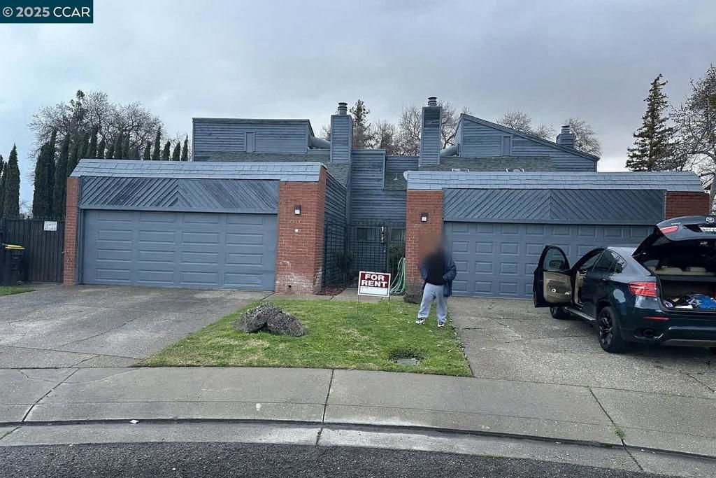 Photo of 2551 Antoine Ct Ct, Stockton, CA 95209 (MLS # 41117581)