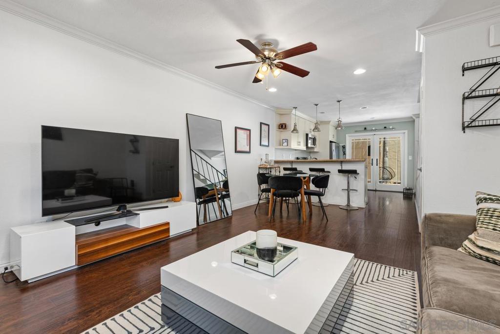 7856 Camino Glorita