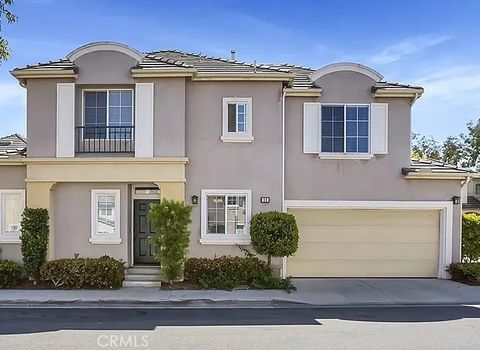 Photo of 26 Bloomfield Ln, Rancho Santa Margarita, CA 92688 (MLS # OC26090675)