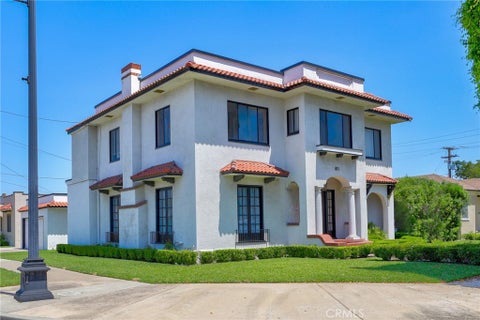 Photo of 811 E Chapman Ave, Orange, CA 92866 (MLS # PW26117052)