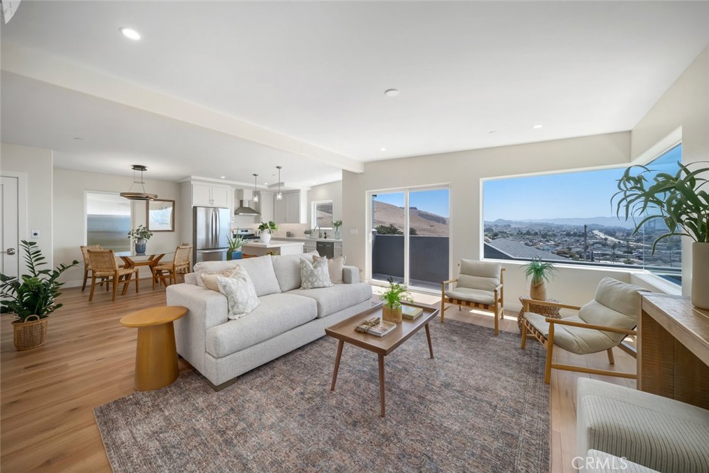 548 Blanca Street