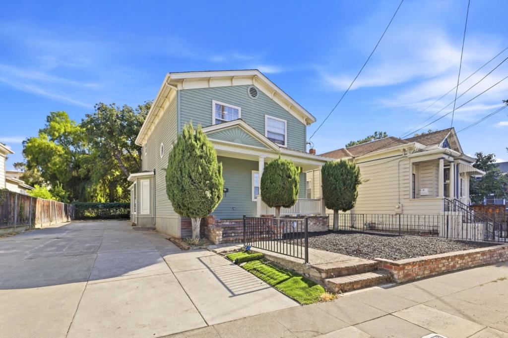 66 Fox Avenue