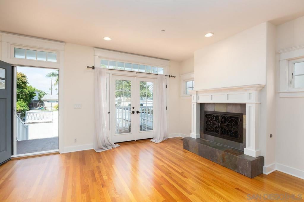 457 D Ave