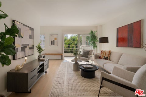 Photo of 1131 Alta Loma Road #428, West Hollywood, CA 90069 (MLS # 26990927)