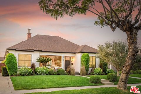 Photo of 3953 S Victoria Avenue, View Park, CA 90008 (MLS # 26647261)