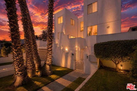 Photo of 1823 20th Street #103, Santa Monica, CA 90404 (MLS # 26864833)