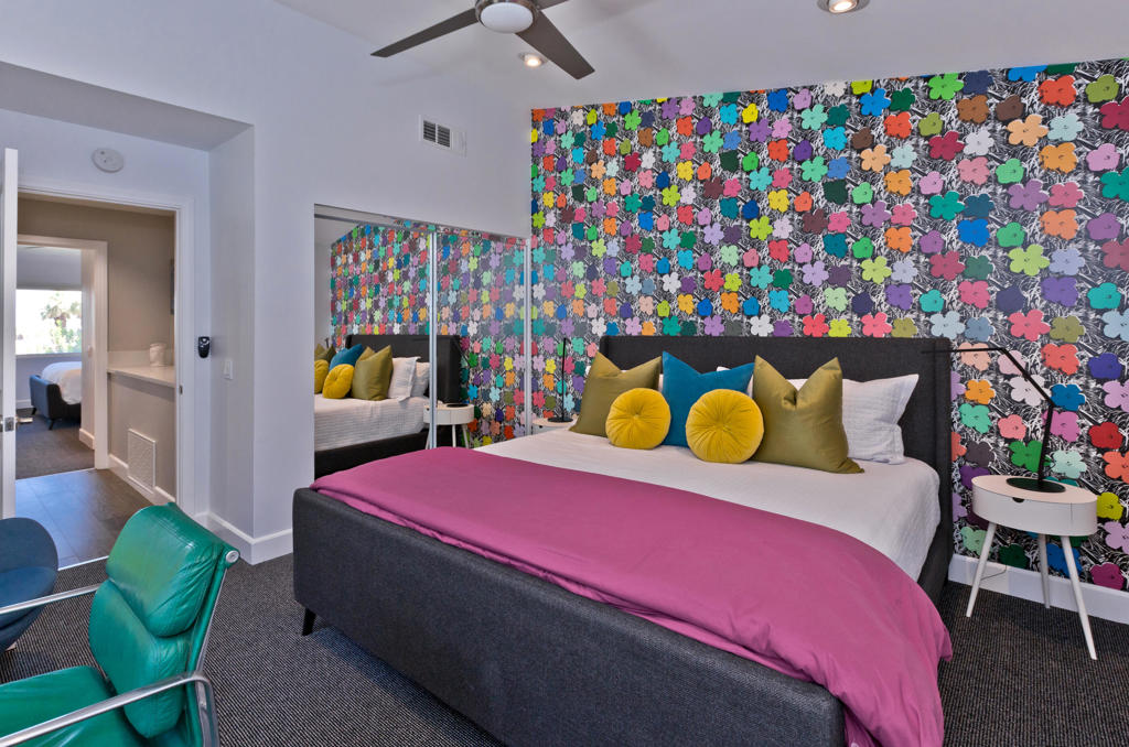 Thunderbird Villas - Residential