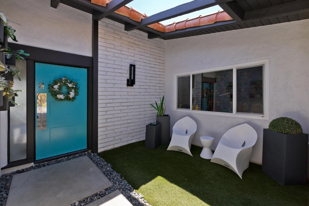 Thunderbird Villas - Residential