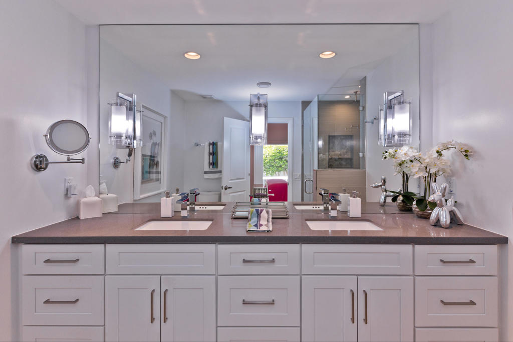 Thunderbird Villas - Residential