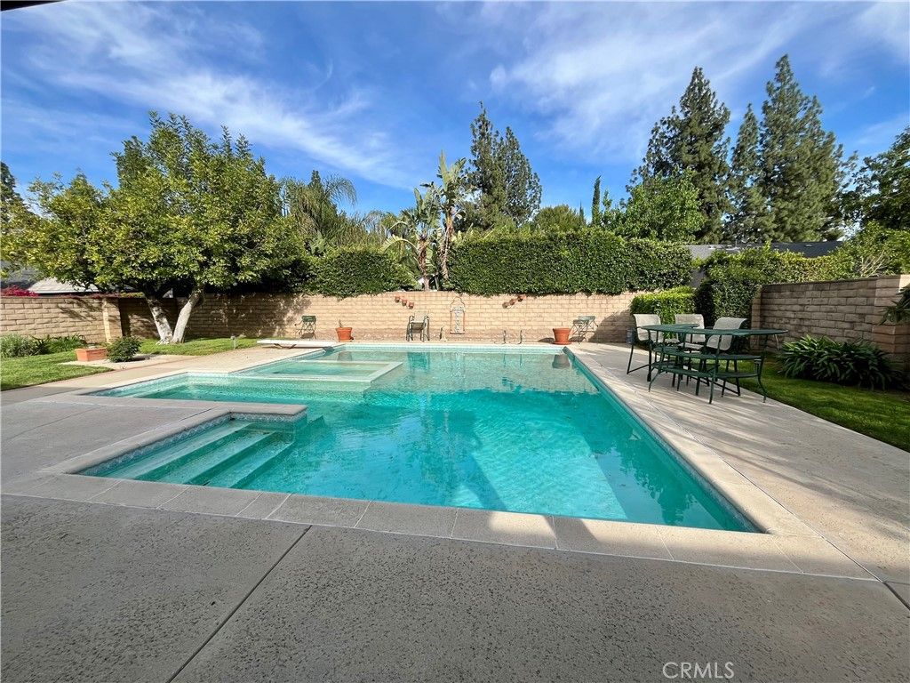 Photo of 8390 Faust Ave, West Hills, CA 91304 (MLS # SR26054022)
