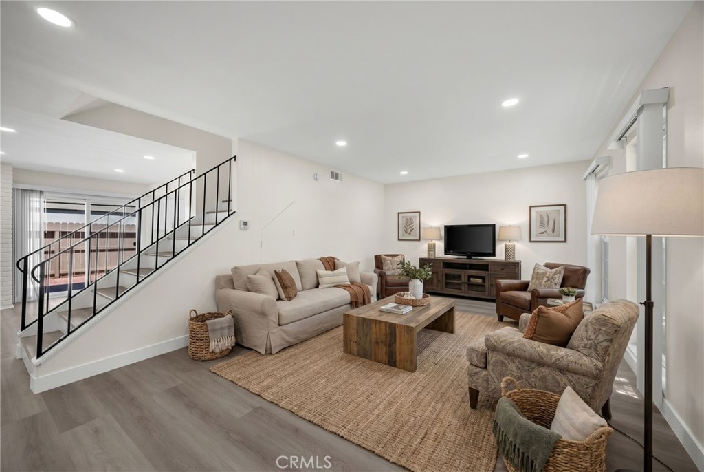 1800 Gramercy Avenue W 21