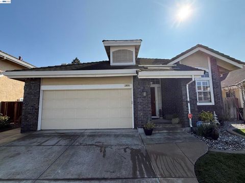 Photo of 3074 Boardwalk St St, Pleasanton, CA 94588 (MLS # 41123103)