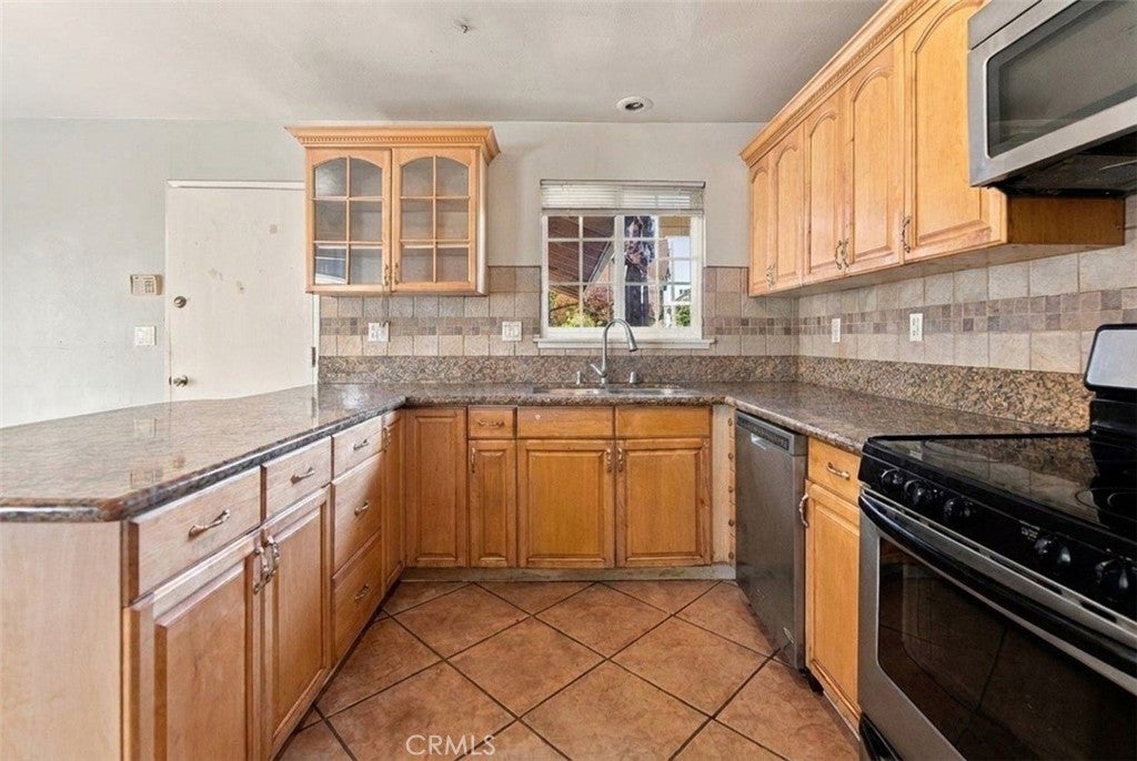 1212 S California