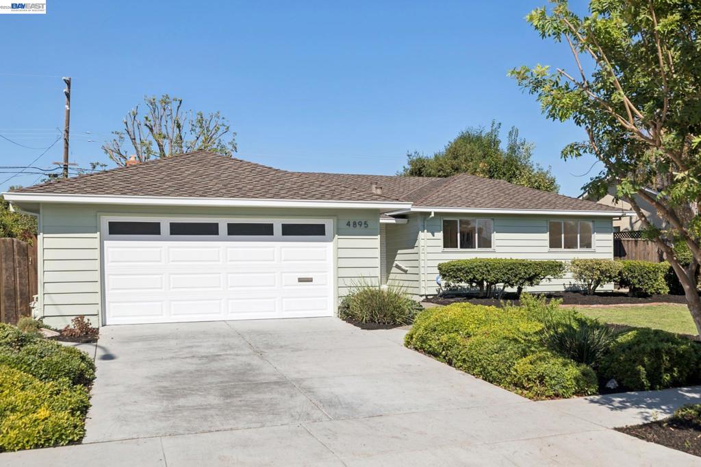 4895 Mildred Dr