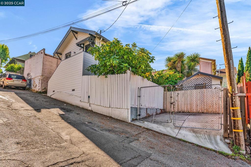 SAN ANTONIO - Residential