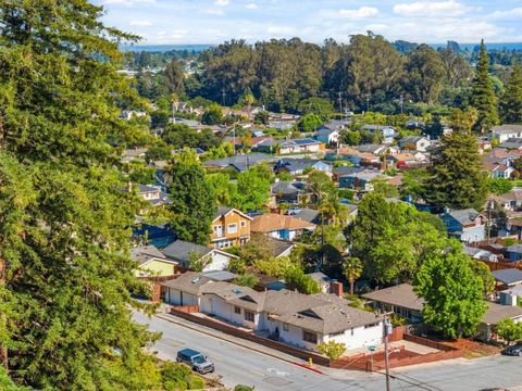 Photo of 304 Prospect Hts, Santa Cruz, CA 95065 (MLS # ML82046714)