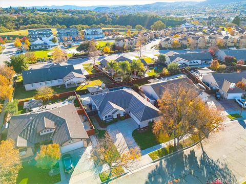 Photo of 2638 Vineyard Circle Cir, Paso Robles, CA 93446 (MLS # NS25273986)