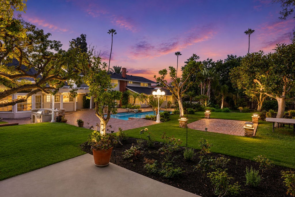 9761 Eastwood