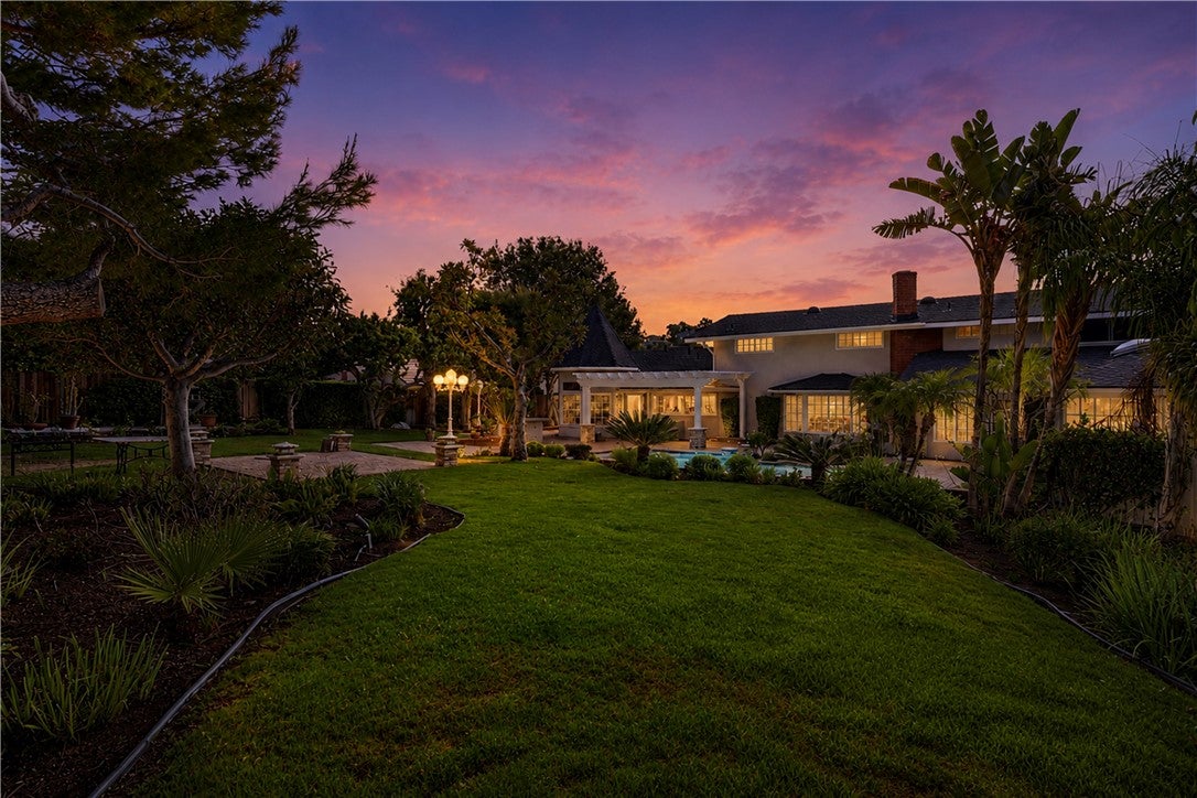 9761 Eastwood