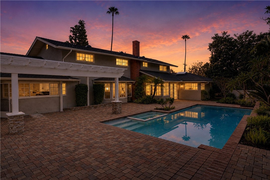 9761 Eastwood
