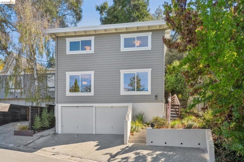Photo of 189 Fairlawn Dr DR, Berkeley, CA 94708 (MLS # 41150512)