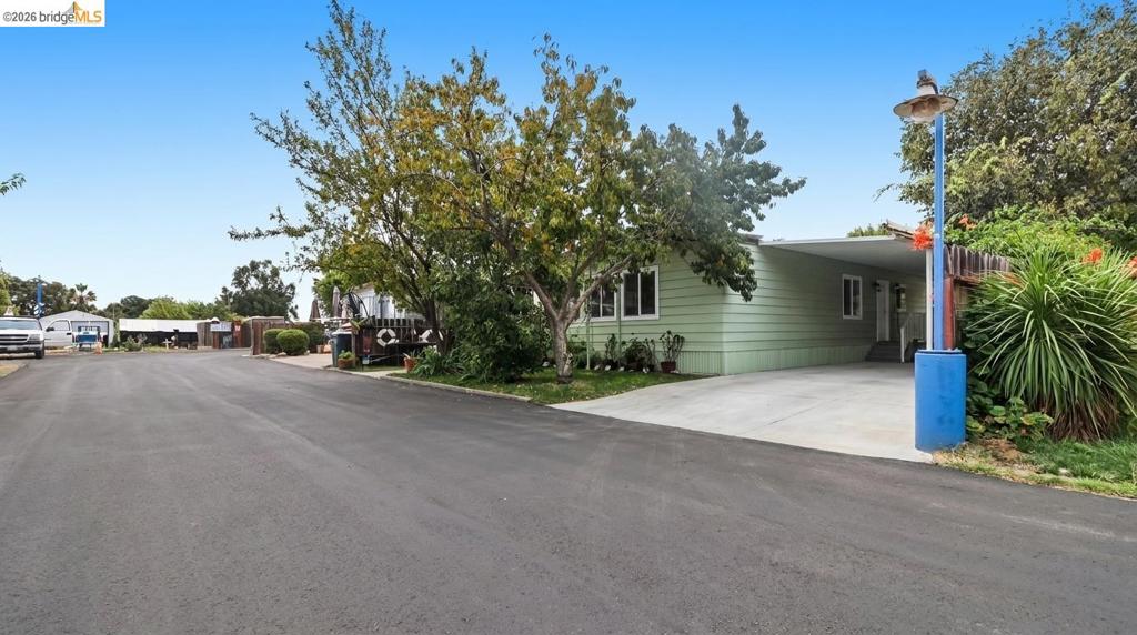 1742 W Harbor Drive