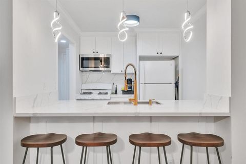 14027 Bayside Norwalk CA 90650