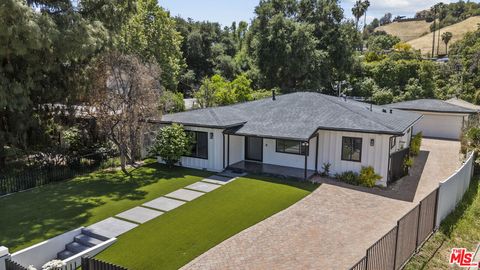 Photo of 4825 San Feliciano Drive, Woodland Hills, CA 91364 (MLS # 26662751)