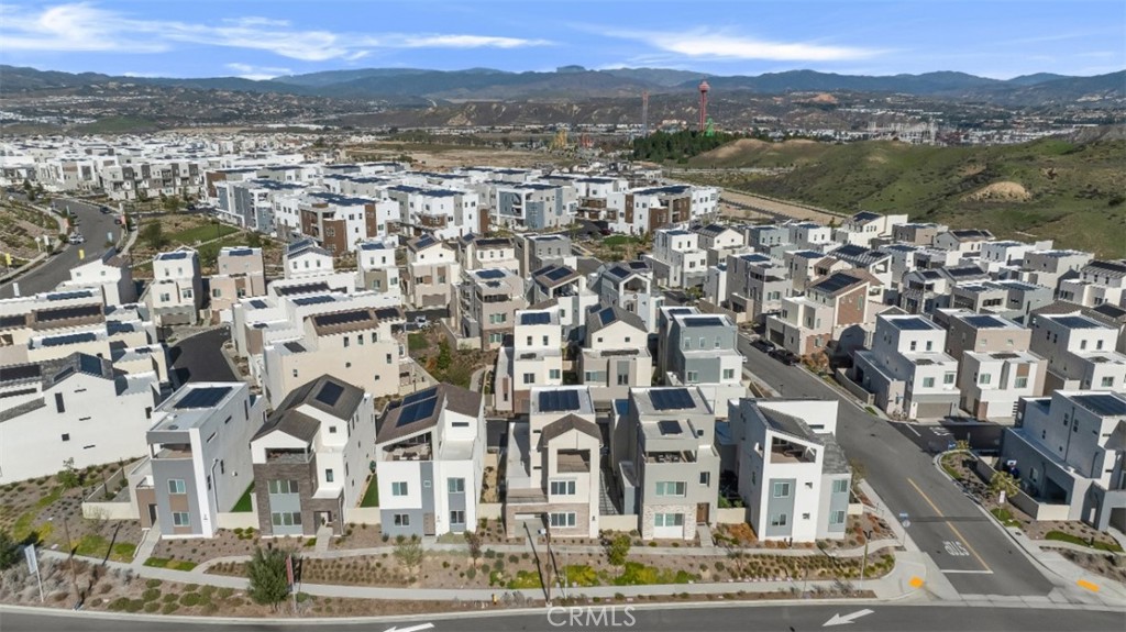 Peak (PEAK5P) - Residential Lease