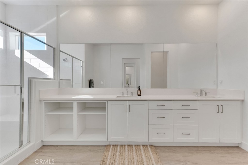 Peak (PEAK5P) - Residential Lease