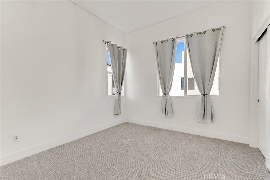 Peak (PEAK5P) - Residential Lease