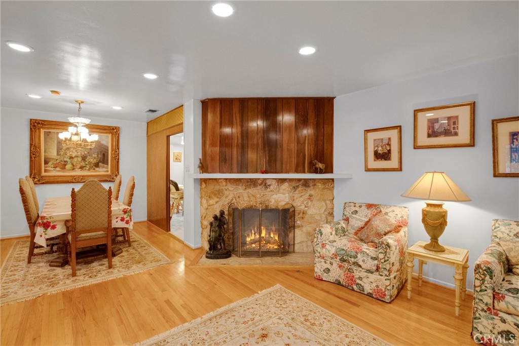 12445 Killion Street