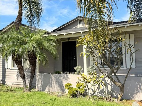 1645 E Market Long Beach CA 90805