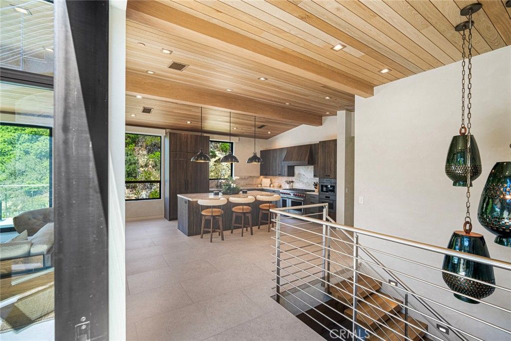 Photo of 702 Diamond, Laguna Beach, CA 92651 (MLS # LG25179998)