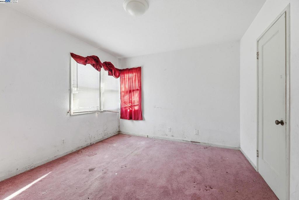 ELMHURST - Residential